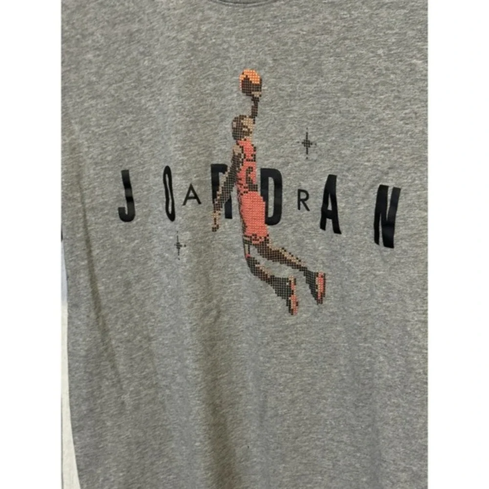 Air Jordan Men's Gray Graphic T-Shirt Size S Jumpman Logo Casual Streetwear